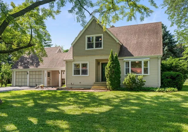 37th image of 16w661 White Pine Rd, Bensenville, IL 60106 | MLS# 12700843