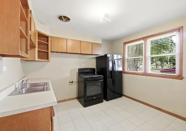 5th image of 2213 Elm St, River Grove, IL 60171 | MLS# 12700858