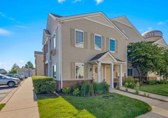 Photo 3 of Condo for sale at 122 Bertram Dr #D, Yorkville, IL 60560 | MLS# 12700868 | Listing updated on 2026-09-29
