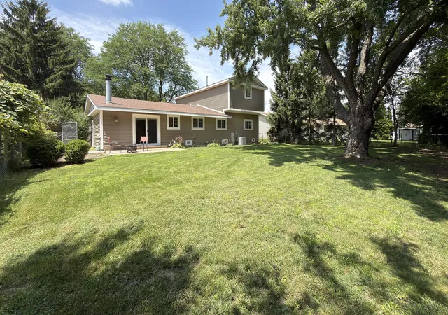 28th image of 967 Cardiff Dr, Crystal Lake, IL 60014 | MLS# 12700872
