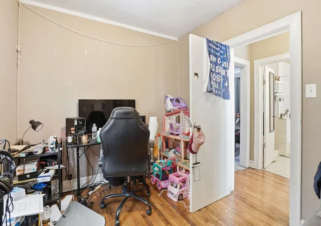 27th image of 7230 S Talman Ave, Chicago, IL 60629 | MLS# 12700906
