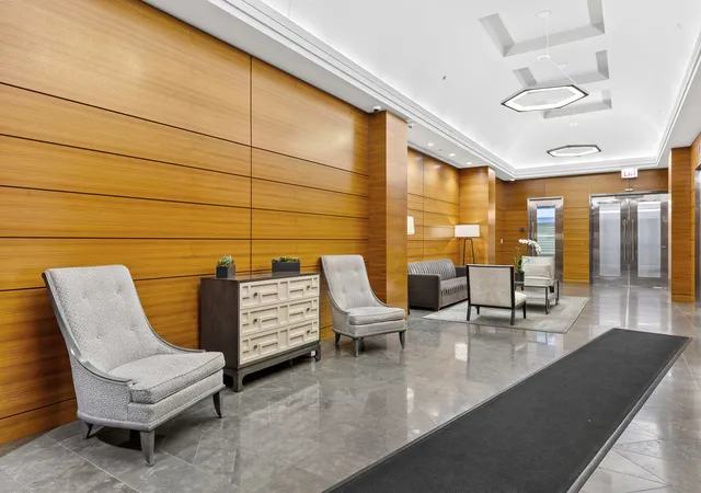 3rd image of 6 N Michigan Ave, Chicago, IL 60602