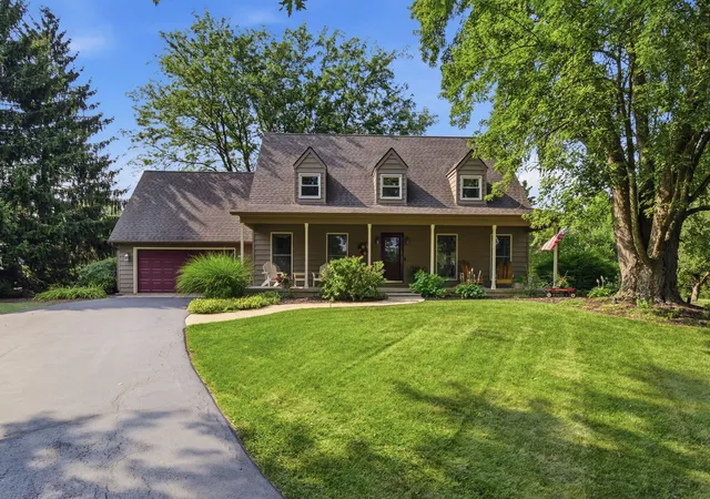 Photo 2 of Single family home for sale at 39w150 Adobe Ridge, Elgin, IL 60124 | MLS# 12700911 | Listing updated on 2026-10-05