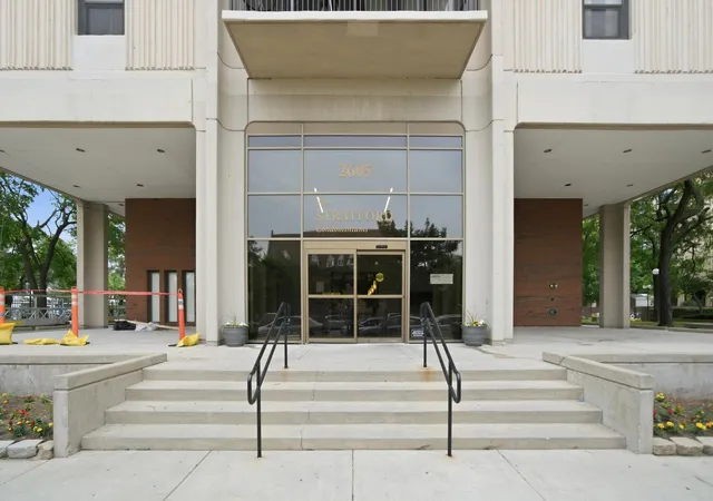 Homes for sale in Chicago, IL | 2605 S Indiana Ave #304, Chicago, IL 60616 | MLS# 12700913