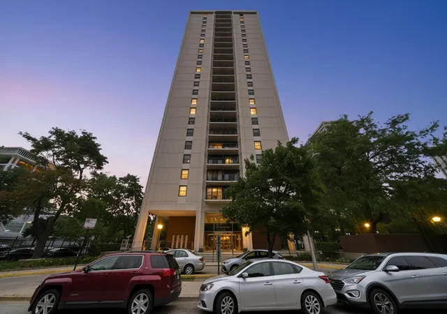 Homes for sale in Chicago, IL | 2605 S Indiana Ave #304, Chicago, IL 60616 | MLS# 12700913