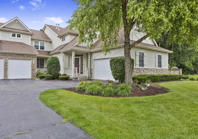 3rd image of 21329 Windy Hill Dr, Frankfort, IL 60423 | MLS# 12700920