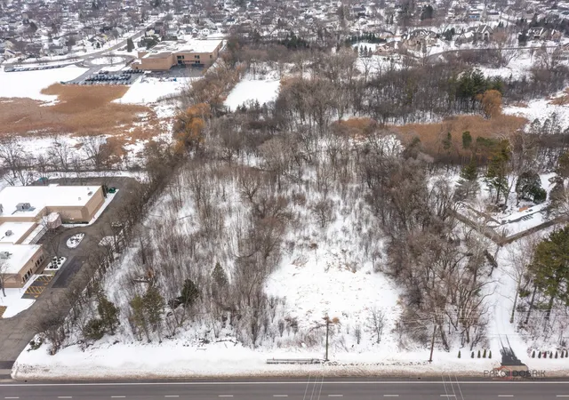 3rd image of 5176 Aptakisic Rd, Long Grove, IL 60047 | MLS# 12700951