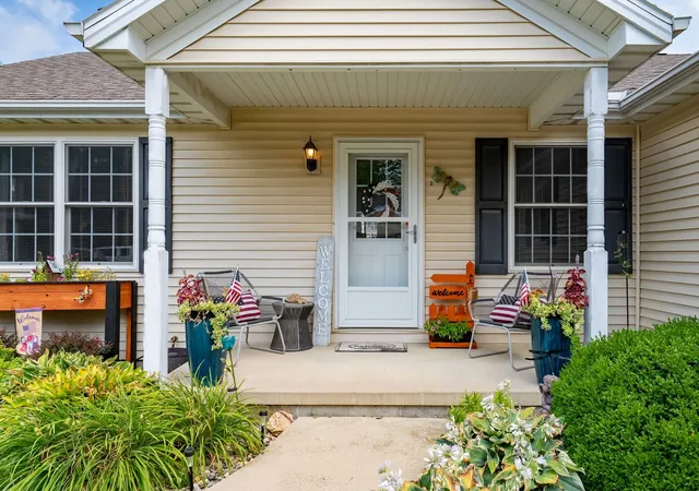 Homes for sale in Heyworth, IL | 503 W Randolph St #D, Heyworth, IL 61745 | MLS# 12700956
