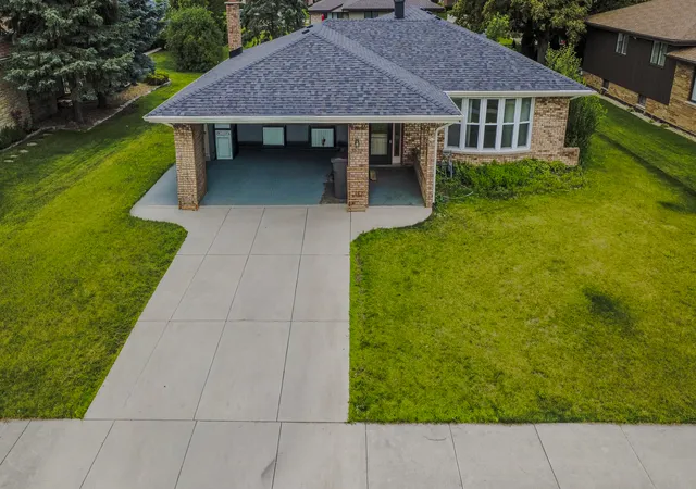 Homes for sale in Orland Park, IL | 7736 W 157th Pl, Orland Park, IL 60462 | MLS# 12700977