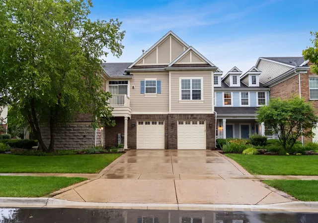 Homes for sale in Schaumburg, IL | 1379 Scarboro Rd, Schaumburg, IL 60193 | MLS# 12700979