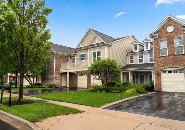 Homes for sale in Schaumburg, IL | 1379 Scarboro Rd, Schaumburg, IL 60193 | MLS# 12700979