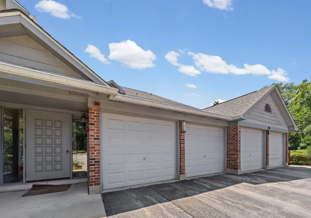 1st image of 196 Grove Ave #B, Des Plaines, IL 60016 | MLS# 12700992