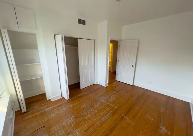 Homes for sale in Chicago, IL | 115 E 60th Street, Chicago, IL 60637 | Houzeo