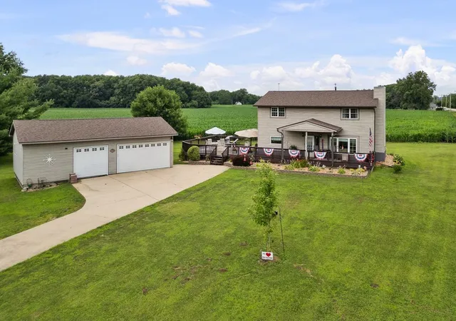 Homes for sale in Rock Island, IL | 1814 Big Island Pkwy, Rock Island, IL 61201 | MLS# 12701051
