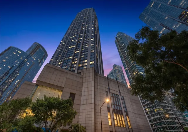 Homes for sale in Chicago, IL | 512 N Mcclurg Ct #1608, Chicago, IL 60611 | MLS# 12701052
