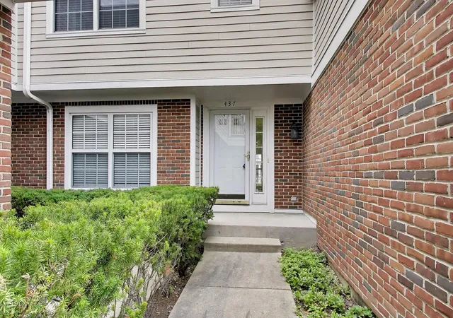 Photo 2 of Condo for sale at 437 Grosse Pointe Cir #437, Vernon Hills, IL 60061 | MLS# 12701065 | Listing updated on 2026-08-18