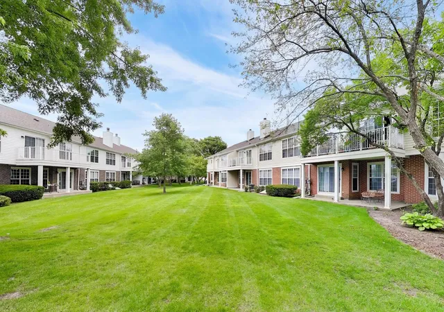 Photo 30 of Condo for sale at 437 Grosse Pointe Cir #437, Vernon Hills, IL 60061 | MLS# 12701065 | Listing updated on 2026-08-18