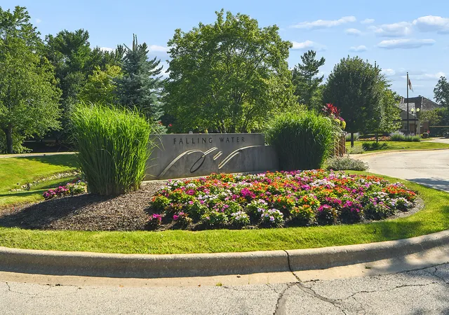 5th image of 9620 Pacific Ct, Burr Ridge, IL 60527 | MLS# 12701071