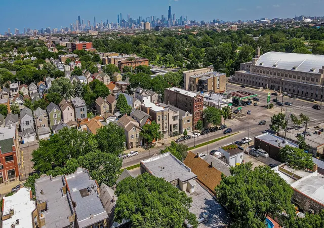 Homes for sale in Chicago, IL | 1627 N Kedzie Ave, Chicago, IL 60647 | MLS# 12701087