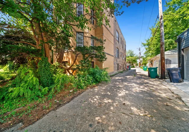Homes for sale in Oak Park, IL | 1428 N Austin Blvd, Oak Park, IL 60302 | MLS# 12701096