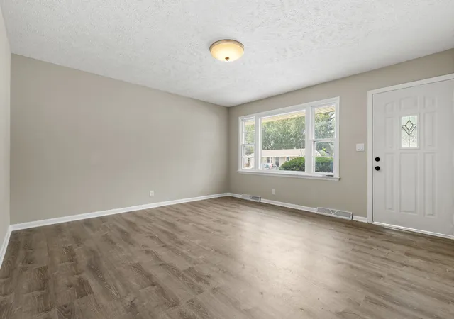 Homes for sale in Loves Park, IL | 2221 Evans Ave, Loves Park, IL 61111 | MLS# 12701131