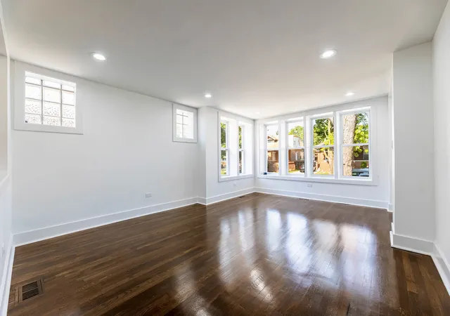 3rd image of 8025 S Euclid Ave, Chicago, IL 60617 | MLS# 12701157