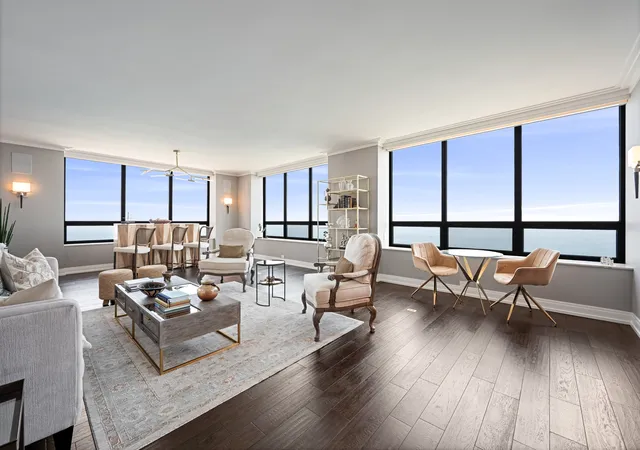 4th image of 180 E Pearson St #7203, Chicago, IL 60611 | MLS# 12701195