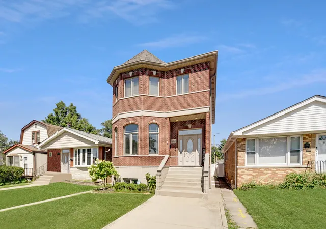 Homes for sale in Chicago, IL | 11241 S Central Park Ave, Chicago, IL 60655 | MLS# 12701204