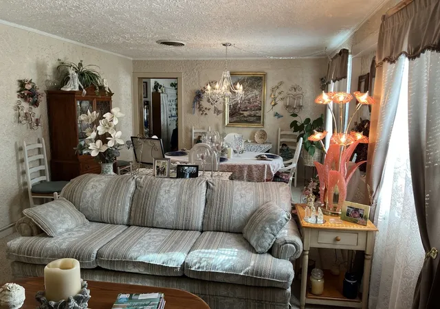 Photo 4 of Single family home for sale at 801 E Honeywell Ave, Hoopeston, IL 60942 | MLS# 12701215 | Listing updated on 2026-10-01