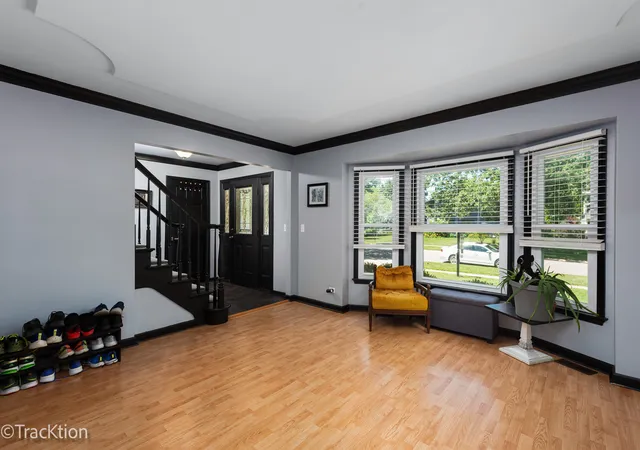 Photo 2 of Single family home for sale at 360 Lakeview Dr, Aurora, IL 60506 | MLS# 12701220 | Listing updated on 2026-09-14