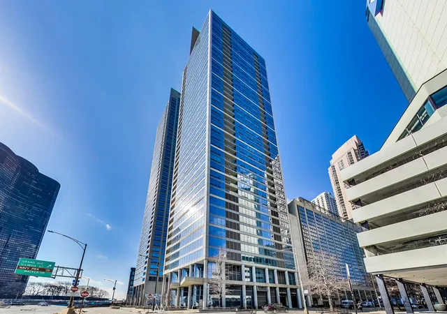 2nd image of 600 N Lake Shore Dr #3011, Chicago, IL 60611 | MLS# 12701226
