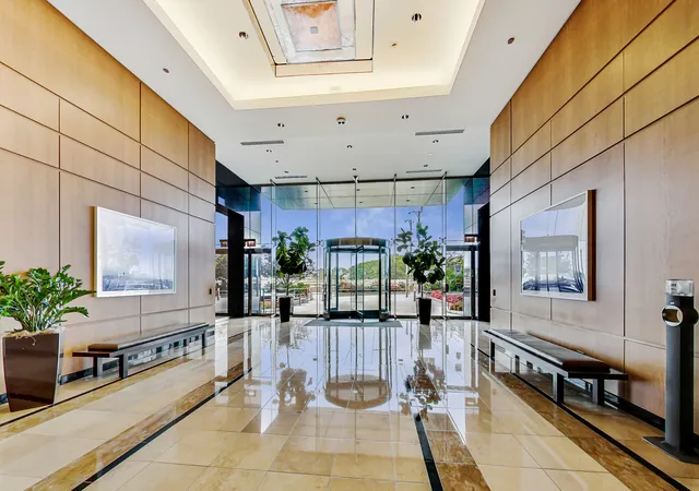 5th image of 600 N Lake Shore Dr, Chicago, IL 60611
