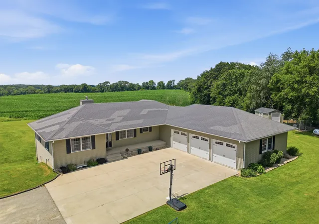 Homes for sale in Morrison, IL | 19481 Blue Goose Rd, Morrison, IL 61270 | MLS# 12701258