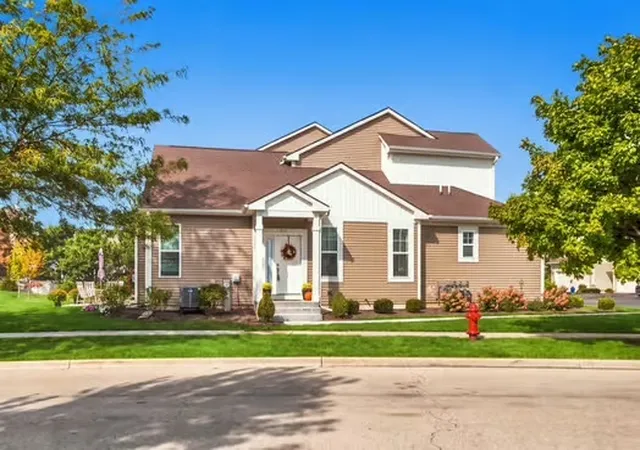 Photo 1 of Townhouse for sale at 511 Amherst Dr, Sycamore, IL 60178 | MLS# 12701279 | Listing updated on 2026-09-27