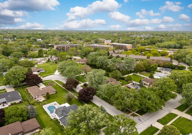 Homes for sale in Downers Grove, IL | 9s215 Florence Ave, Downers Grove, IL 60516 | MLS# 12701301