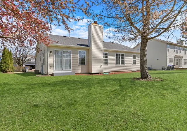 Homes for sale in Beach Park, IL | 38312 Imperial Ln, Beach Park, IL 60087 | MLS# 12701334