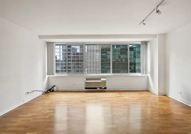 5th image of 211 E Ohio St #2118, Chicago, IL 60611 | MLS# 12701336