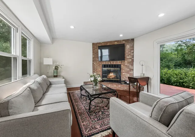 Photo 3 of Single family home for sale at 2910 Cherokee Ln, Riverwoods, IL 60015 | MLS# 12701337 | Listing updated on 2026-08-30