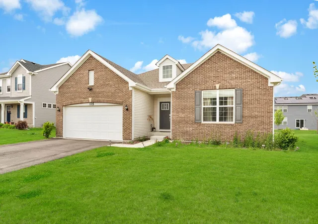 26th image of 135 S Devoe Dr, Oswego, IL 60543 | MLS# 12701352