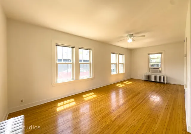 4th image of 216 Wilcox Ave, Elgin, IL 60123 | MLS# 12701365