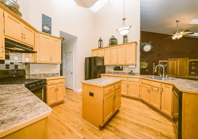 5th image of 12819 Waterford Blvd, Plainfield, IL 60585 | MLS# 12701371