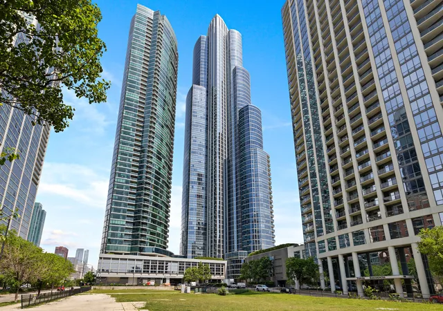 Homes for sale in Chicago, IL | 1211 S Prairie Ave #3205, Chicago, IL 60605 | MLS# 12701392