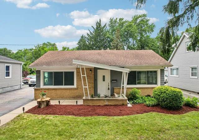 Homes for sale in Midlothian, IL | 14626 Abbottsford Rd, Midlothian, IL 60445 | MLS# 12701470