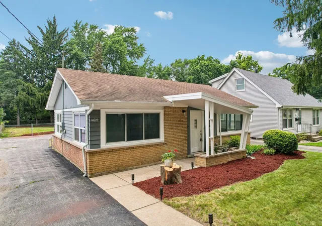 Homes for sale in Midlothian, IL | 14626 Abbottsford Rd, Midlothian, IL 60445 | MLS# 12701470