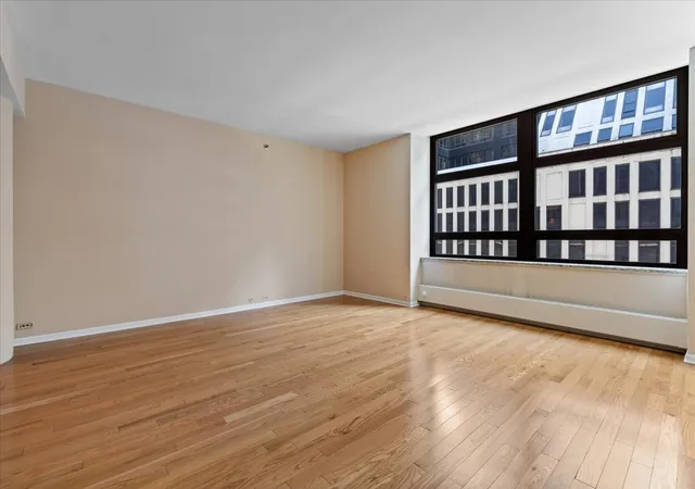 Photo 4 of Condo for sale at 680 N Lake Shore Dr #313, Chicago, IL 60611 | MLS# 12701473 | Listing updated on 2026-10-01