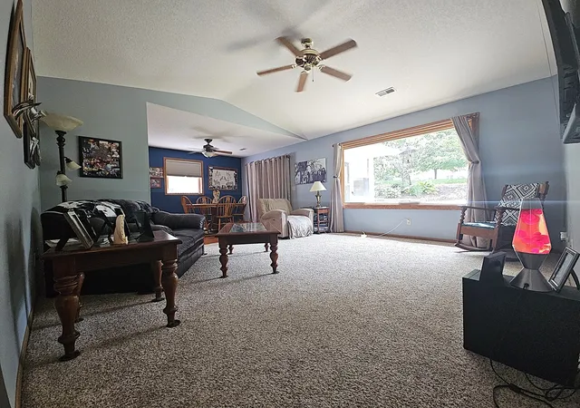 Homes for sale in Dixon, IL | 133 Fieldstone Ln, Dixon, IL 61021 | MLS# 12701475