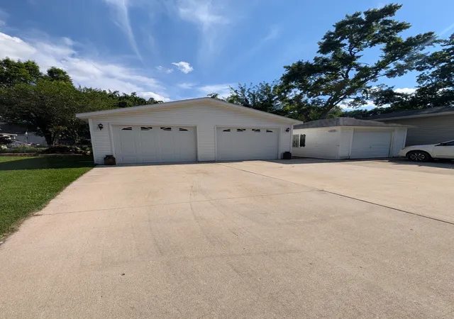 Photo 24 of Single family home for sale at 739 N 11th Street, De Kalb, IL 60115 | MLS# 12701500 | Listing updated on 2026-08-28