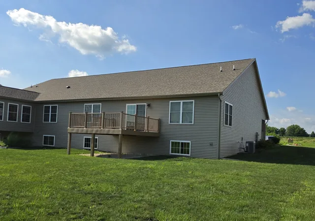 Homes for sale in Dixon, IL | 735 Yingling Dr, Dixon, IL 61021 | MLS# 12701509
