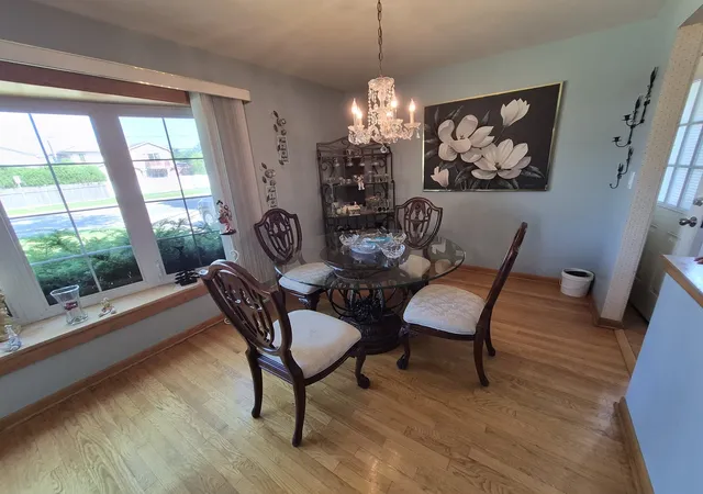 4th image of 6842 N Central Ave, Chicago, IL 60646 | MLS# 12701512