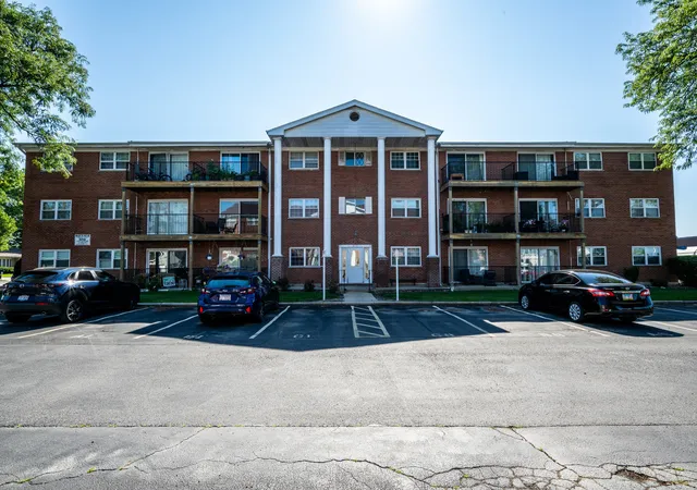 Photo 1 of Condo for sale at 6115 W 94th Street #A5, Oak Lawn, IL 60453 | MLS# 12701516 | Listing updated on 2026-07-16